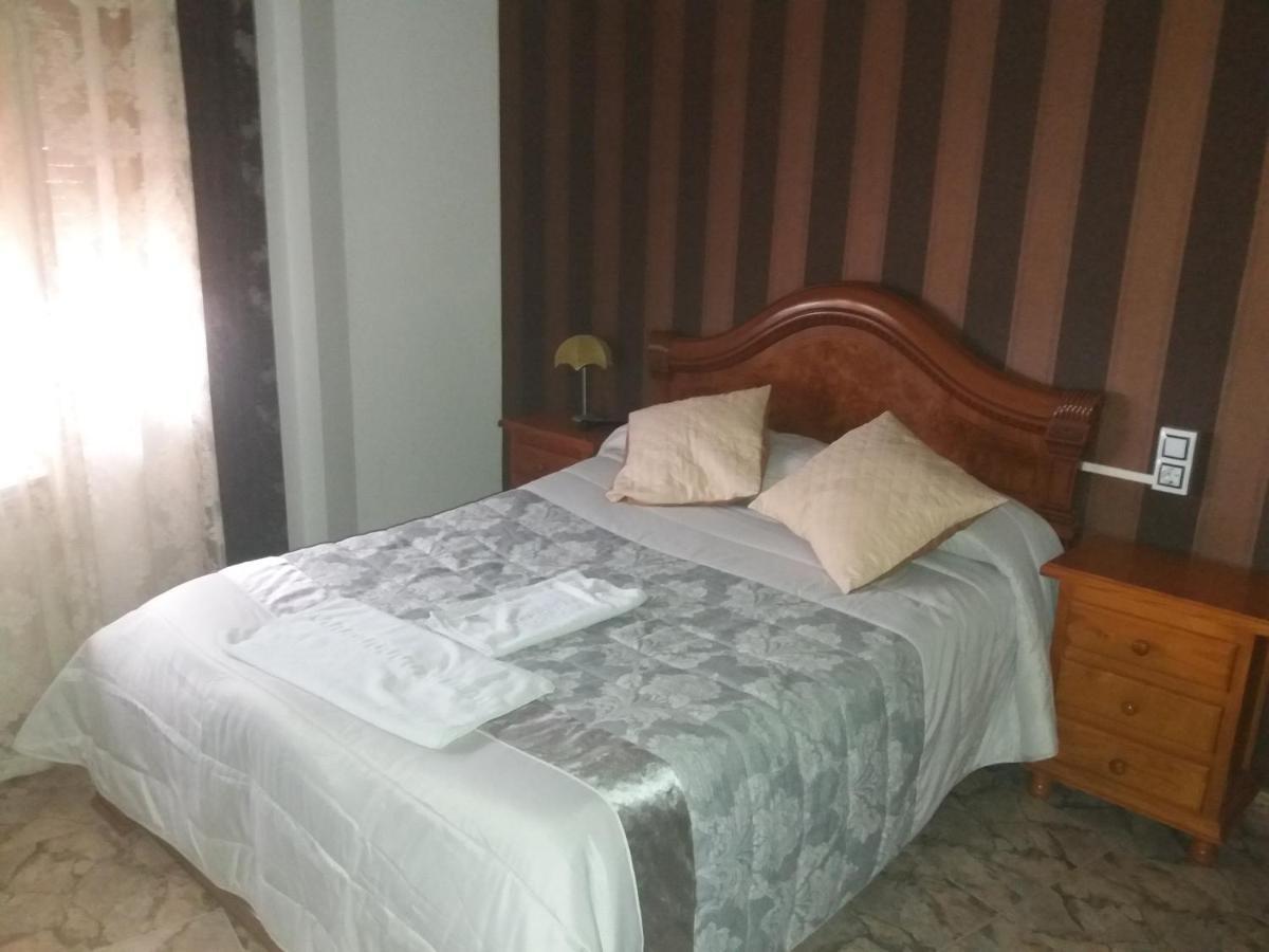 Hostal Texas 2 Fuentes de Ebro Exterior foto
